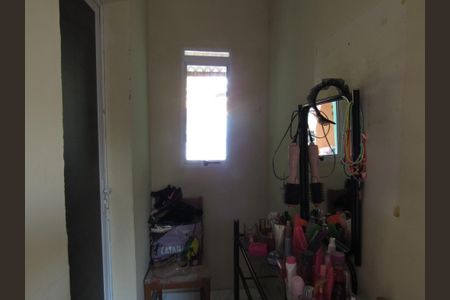 Casa à venda com 150m², 2 quartos e 2 vagasCorredor