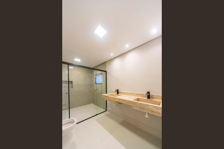 Casa à venda com 278m², 3 quartos e 4 vagas Casa à venda com 278m², 3 quartos e 4 vagasBanheiro Suíte 3