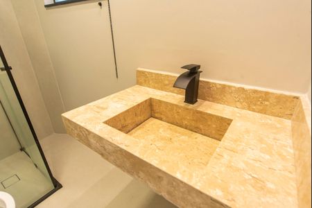 Casa à venda com 278m², 3 quartos e 4 vagas Casa à venda com 278m², 3 quartos e 4 vagasBanheiro Suíte 2