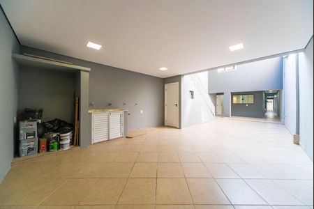 Casa à venda com 278m², 3 quartos e 4 vagas Casa à venda com 278m², 3 quartos e 4 vagas Área de Serviço