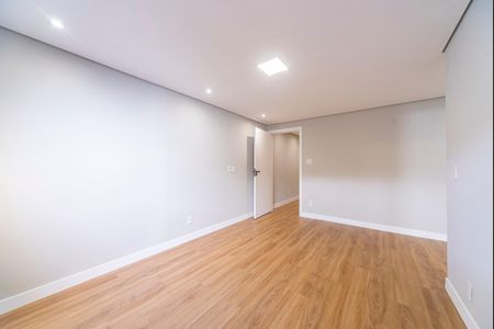 Casa à venda com 278m², 3 quartos e 4 vagas Casa à venda com 278m², 3 quartos e 4 vagasSuíte 1