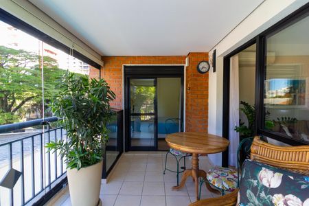 Apartamento à venda com 105m², 2 quartos e 2 vagasVaranda da Sala de Estar