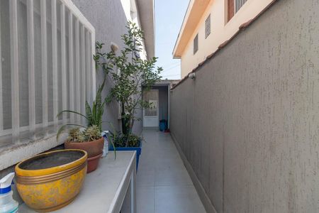 Casa à venda com 200m², 3 quartos e 2 vagas Casa à venda com 200m², 3 quartos e 2 vagasCorredor Externo
