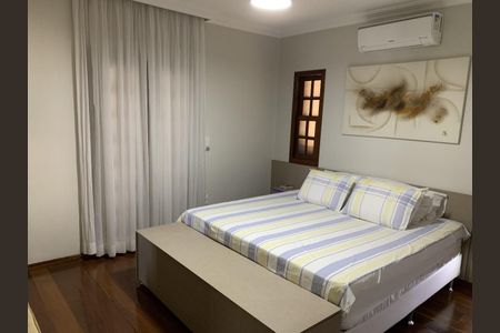 Casa à venda com 380m², 4 quartos e 5 vagas