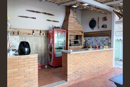 Casa à venda com 380m², 4 quartos e 5 vagas
