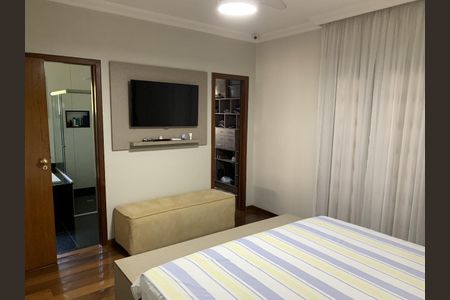 Casa à venda com 380m², 4 quartos e 5 vagas