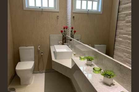 Casa à venda com 380m², 4 quartos e 5 vagas
