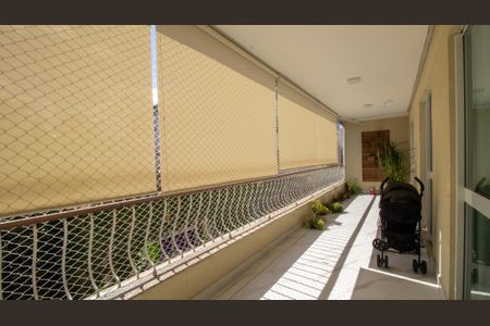 Apartamento à venda com 100m², 3 quartos e 2 vagasVaranda