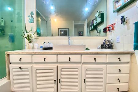 Apartamento à venda com 140m², 3 quartos e 2 vagasBanheiro da Suíte 3