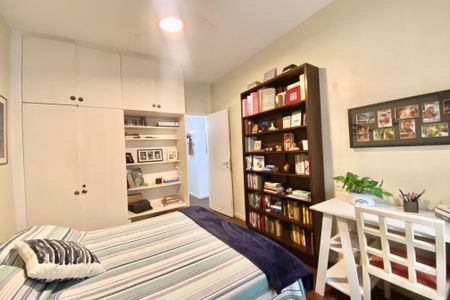 Apartamento à venda com 140m², 3 quartos e 2 vagasQuarto 2