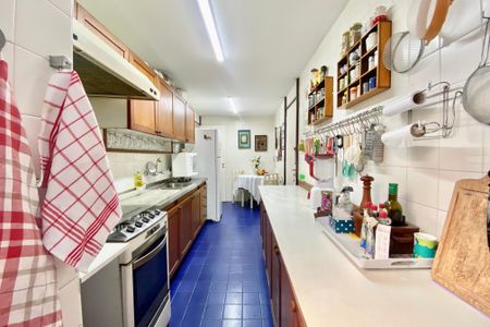 Apartamento à venda com 140m², 3 quartos e 2 vagasCozinha