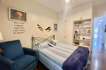 Apartamento à venda com 140m², 3 quartos e 2 vagasQuarto 2