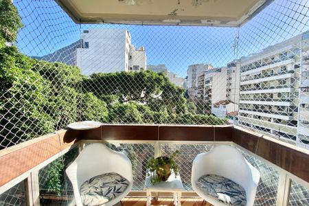 Apartamento à venda com 140m², 3 quartos e 2 vagasVaranda suíte 3
