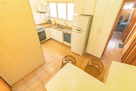 Apartamento para alugar com 97m², 2 quartos e 1 vaga Apartamento para alugar com 97m², 2 quartos e 1 vagaCozinha