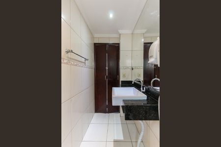 Apartamento à venda com 45m², 2 quartos e 1 vaga Apartamento à venda com 45m², 2 quartos e 1 vagaBanheiro Social