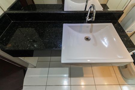 Apartamento à venda com 45m², 2 quartos e 1 vaga Apartamento à venda com 45m², 2 quartos e 1 vagaBanheiro Social