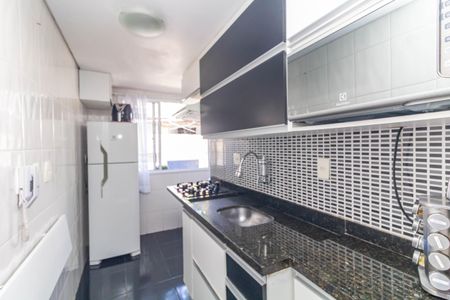 Apartamento à venda com 45m², 2 quartos e 1 vaga Apartamento à venda com 45m², 2 quartos e 1 vagaCozinha e Área de Serviço