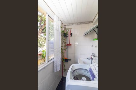 Apartamento à venda com 45m², 2 quartos e 1 vaga Apartamento à venda com 45m², 2 quartos e 1 vagaCozinha e Área de Serviço