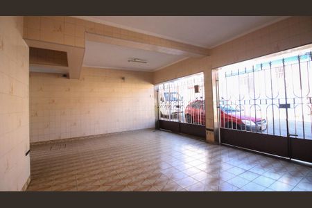 Casa à venda com 165m², 4 quartos e 2 vagas Casa à venda com 165m², 4 quartos e 2 vagasÁrea Externa