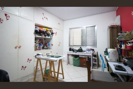 Casa à venda com 165m², 4 quartos e 2 vagas Casa à venda com 165m², 4 quartos e 2 vagasQuarto 1