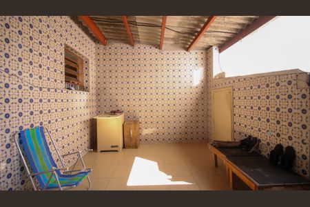 Casa à venda com 165m², 4 quartos e 2 vagas Casa à venda com 165m², 4 quartos e 2 vagasÁrea Externa