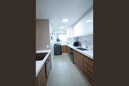 Apartamento à venda com 77m², 3 quartos e 2 vagas Apartamento à venda com 77m², 3 quartos e 2 vagasCozinha