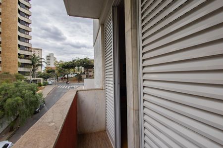 Apartamento à venda com 100m², 3 quartos e 2 vagasVaranda do Quarto 2
