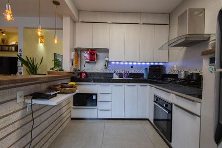 Apartamento à venda com 100m², 3 quartos e 2 vagasCozinha