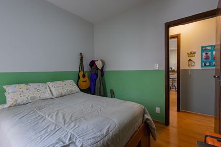 Apartamento à venda com 100m², 3 quartos e 2 vagasQuarto 2