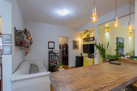 Apartamento à venda com 100m², 3 quartos e 2 vagasSala