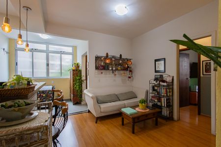 Apartamento à venda com 100m², 3 quartos e 2 vagasSala