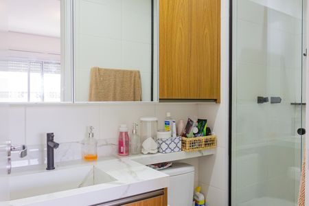 Apartamento à venda com 64m², 3 quartos e 1 vaga Apartamento à venda com 64m², 3 quartos e 1 vagaBanheiro da Suíte