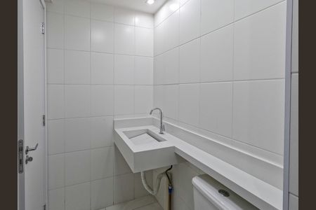 Apartamento à venda com 44m², 2 quartos e 1 vaga Apartamento à venda com 44m², 2 quartos e 1 vagaBanheiro