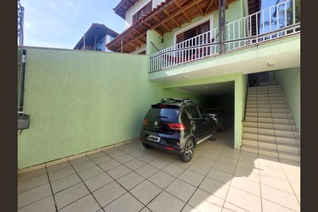 Casa à venda com 150m², 3 quartos e 4 vagas Casa à venda com 150m², 3 quartos e 4 vagasGaragem