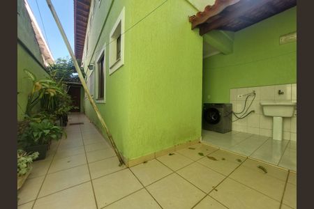 Casa à venda com 150m², 3 quartos e 4 vagas Casa à venda com 150m², 3 quartos e 4 vagasÁrea de Lazer