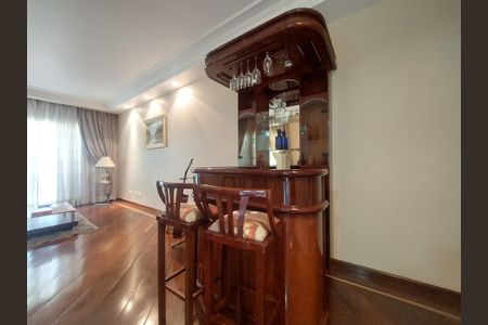 Casa à venda com 150m², 3 quartos e 4 vagas Casa à venda com 150m², 3 quartos e 4 vagasSala