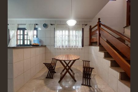 Casa à venda com 150m², 3 quartos e 4 vagas Casa à venda com 150m², 3 quartos e 4 vagasSala de Jantar