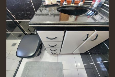 Casa à venda com 150m², 3 quartos e 4 vagas Casa à venda com 150m², 3 quartos e 4 vagasBanheiro Suíte 3