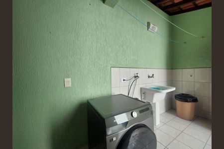 Casa à venda com 150m², 3 quartos e 4 vagas Casa à venda com 150m², 3 quartos e 4 vagasÁrea de Serviço