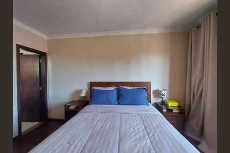 Casa à venda com 150m², 3 quartos e 4 vagas Casa à venda com 150m², 3 quartos e 4 vagasSuíte 1