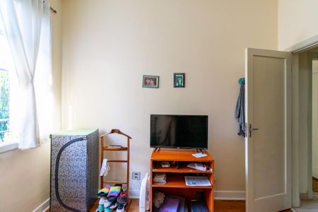 Casa à venda com 300m², 3 quartos e 3 vagas Casa à venda com 300m², 3 quartos e 3 vagasQuarto 1
