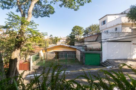 Casa à venda com 300m², 3 quartos e 3 vagas Casa à venda com 300m², 3 quartos e 3 vagasSalão da Kitnet