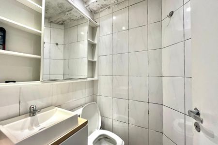 Apartamento à venda com 50m², 2 quartos e 1 vaga Apartamento à venda com 50m², 2 quartos e 1 vagaBanheiro