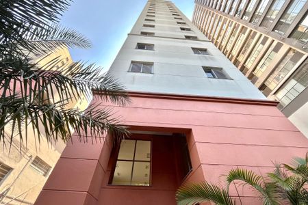 Apartamento à venda com 50m², 2 quartos e 1 vaga Apartamento à venda com 50m², 2 quartos e 1 vagaFachada