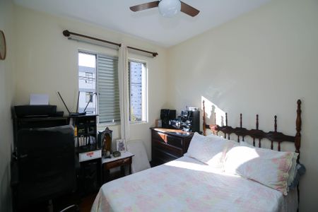 Apartamento à venda com 125m², 3 quartos e 2 vagasQuarto 2