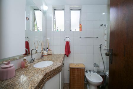 Apartamento à venda com 125m², 3 quartos e 2 vagasBanheiro da Suíte