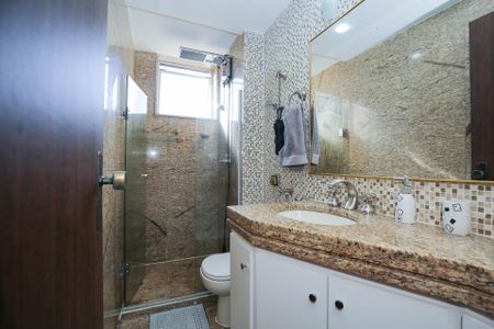 Apartamento à venda com 125m², 3 quartos e 2 vagasBanheiro Social