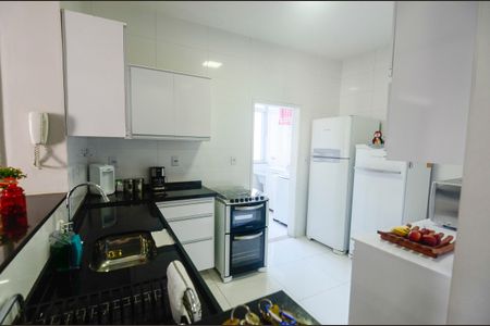 Apartamento à venda com 96m², 2 quartos e sem vaga Apartamento à venda com 96m², 2 quartos e sem vagaCozinha