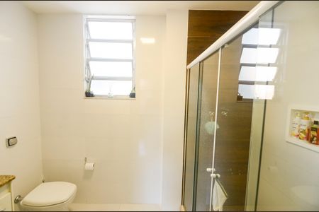 Apartamento à venda com 96m², 2 quartos e sem vaga Apartamento à venda com 96m², 2 quartos e sem vagaBanheiro Social