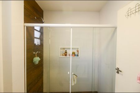 Apartamento à venda com 96m², 2 quartos e sem vaga Apartamento à venda com 96m², 2 quartos e sem vagaBanheiro Social